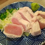 Tsumugi - 知床鶏のタタキ。