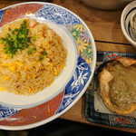 磯丸水産 - カニ炒飯