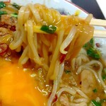 麺屋 にぼすけ - 麺と絡めてリフト！