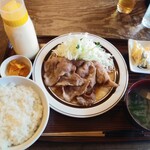 Tsurukame Shokudou - 豚生姜焼定食950円全景