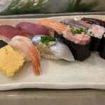 Tsukiji Sushikou - にぎりランチ