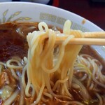 進来軒 - 麺アップ