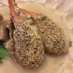 魚菜料理 縄屋 - 蟹爪の蕎麦粉揚げ焼・海老芋〜白味噌仕立て