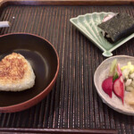魚菜料理 縄屋 - 焼きおにぎり、焼き鯖寿司、漬物