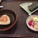 魚菜料理 縄屋 - 焼きおにぎり、焼き鯖寿司、漬物