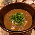 中華蕎麦 とみ田 - 純豚骨スープ