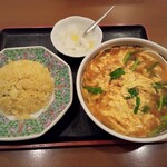 Ryuu kou rou - 塩タンタン麺半炒飯セット750円()