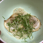 大分ラーメン 十八番 - 替え玉＋チャーシュー／150円