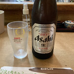 Musashino - 瓶ビール中瓶（610円）
                        コップがキリン