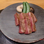 銀座みやま - 壱岐牛のステーキをレアで焼いて頂きました