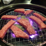 焼肉本舗 - ロース焼いてます♪