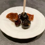 Sanwa - オリーブオイルとドライトマトのおつまみ