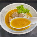 石山商店 - イシモチ煮干しと味噌の旨味でとても美味しいスープ