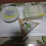 菜の花とうふ - 絹ごし豆腐、枝豆豆腐の他に納豆も買ってきました