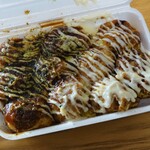 グルメたこ焼きのお店 かつらぎ - たこ焼き(10個)塩/ソース　￥550　