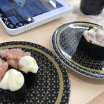 Hamazushi - たらマヨ&シーフードサラダ