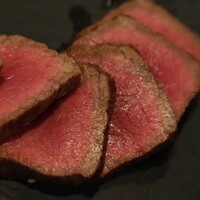 御曹司きよやす邸 鎌倉プリンスホテル店 - 黒毛和牛もも肉のステーキ