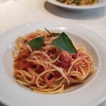 VIA Brianza - 甘いフレッシュトマトパスタ