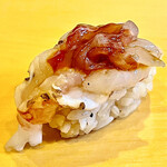 鮨駒 - 北海道産牡丹海老　味噌たっぷりで濃厚な旨味が際立ちます