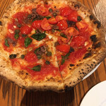 Trattoria Pizzeria  Appetito - シチリアーナ(1188円)ニンニク、アンチョビ、オリーブ、ケーパー、オレガノ、バジリコのってるよ