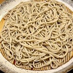 Sobakiri Morino - 端正な細切りの蕎麦　弾力がありほんのり甘い上品な味わいです