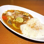 itariambaruwaintoawanomisesanjuusan - 本日の限定カレー
                      