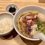 罪なきらぁ麺 - スペシャル金目鯛らぁ麺とランチライス