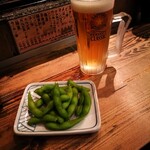 Kushiyama Kushizou - ビールと枝豆