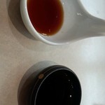 鶴屋 - タンは左のポン酢、ハートは左のお醤油で。ポン酢が本当においしい。