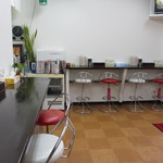 中華そばよねだ - カウンター席