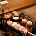 大松家 - 囲炉裏でのんびりと食べる食事