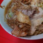 ラーメン二郎 - オマケの端ブタです♪