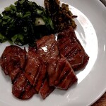 牛たん炭火焼 吉次 鰻谷店 - 