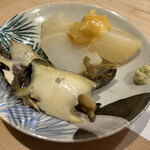 うを徳 - 金沢の源助大根の煮浸し柚子味噌掛けと岩手の蒸し鮑