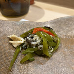 うを徳 - 万願寺唐辛子とじゃこと木耳とハナビラタケの山椒炊き