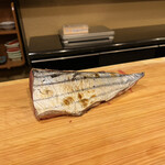 うを徳 - 迷い鰹の炭焼き