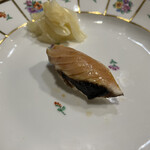 うを徳 - 鰆のにぎり