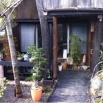 いけ活かに 竹林茶屋 - 宿の裏手です。