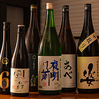 全国の日本酒や、さっぱりとしたレモンサワーなどをご用意！