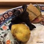 御料理 寺沢 - 剥き栗､香茸､子持ち昆布