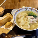万葉軒 ワンタン麺&香港飲茶Dining - 海老ワンタンと点心のセット