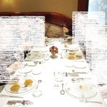 グリルうかい - 個室はこんな感じ。６人でちょうどいい広さです。