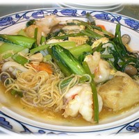 桂花苑 - あんかけ焼きそば　1500円　