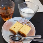 Spring Revolution Restaurant - デザートとお茶