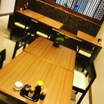 Noge Josui - 開放的なテーブル席