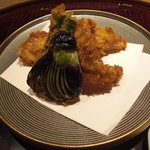 日本料理 とくを - 穴子の変わり揚げ と茄子。
