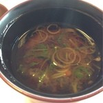 望洋樓 - 2012.12　あわせ味噌。具はジュンサイに刻み葱。