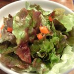 スパイスカフェ - ペアカレーランチ(+牡蠣) 1650円 のサラダ