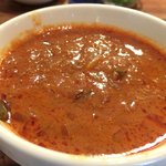 スパイスカフェ - ペアカレーランチ(+牡蠣) 1650円 のトマトベース海老カレー(中辛)