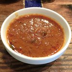 スパイスカフェ - ペアカレーランチ(+牡蠣) 1650円 のトマトベース海老カレー(中辛)